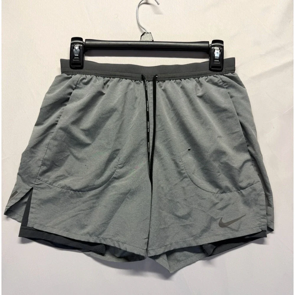 Nike Flex Stride Dri-Fit Athletic Shorts Mens Small Gray Gym Training Drawstring